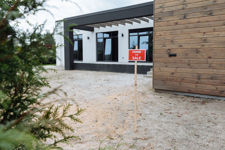 Risks of Buying a Foreclosed Home in Ottawa and How to Avoid Them
